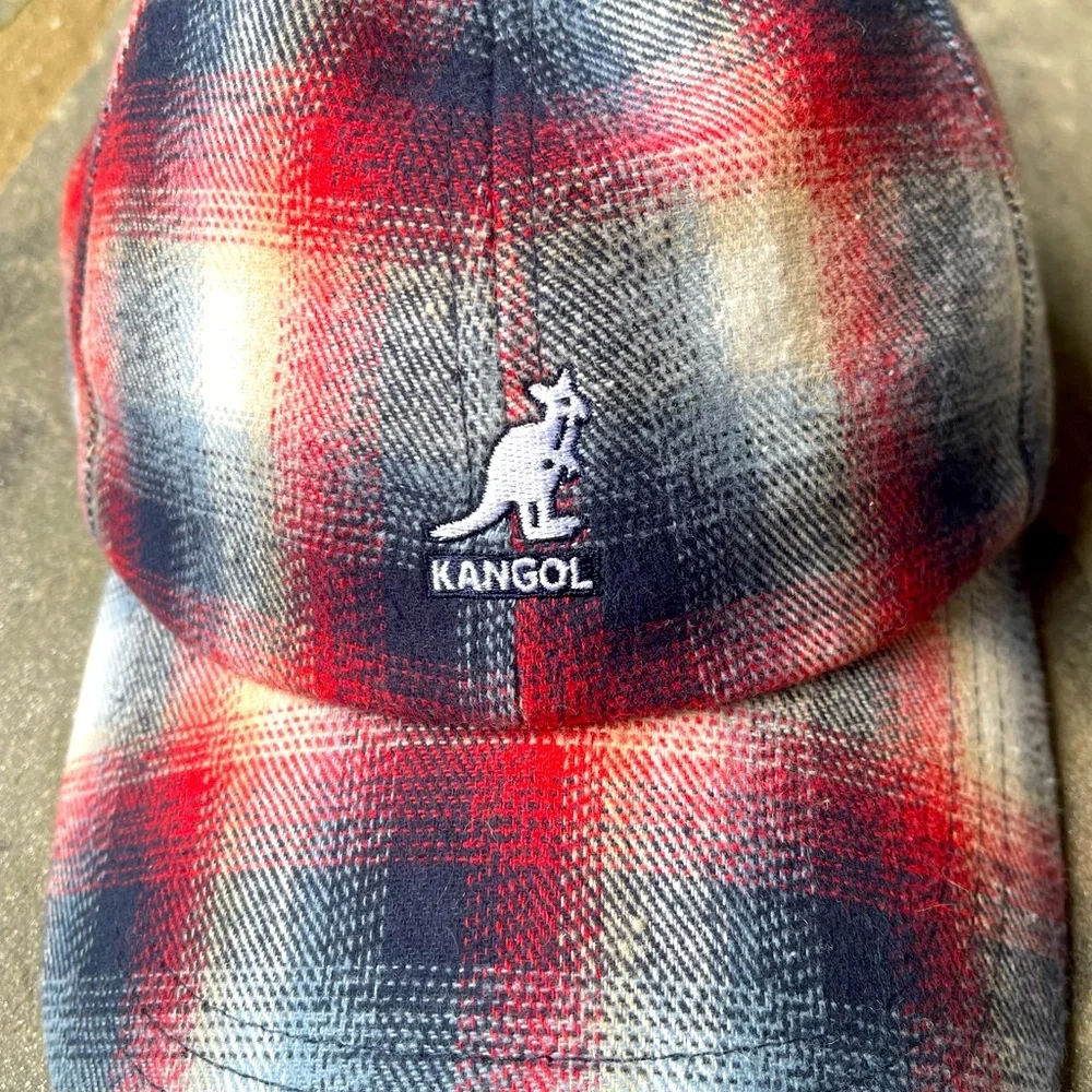 Kangol Grunge Plaid BB- UO